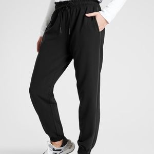 Athleta Metropolis Jogger in Primatwill NWOT 8